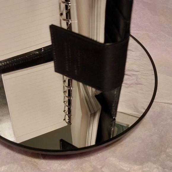 Authentic Prada Agenda/Passport Holder - Picture 15 of 17